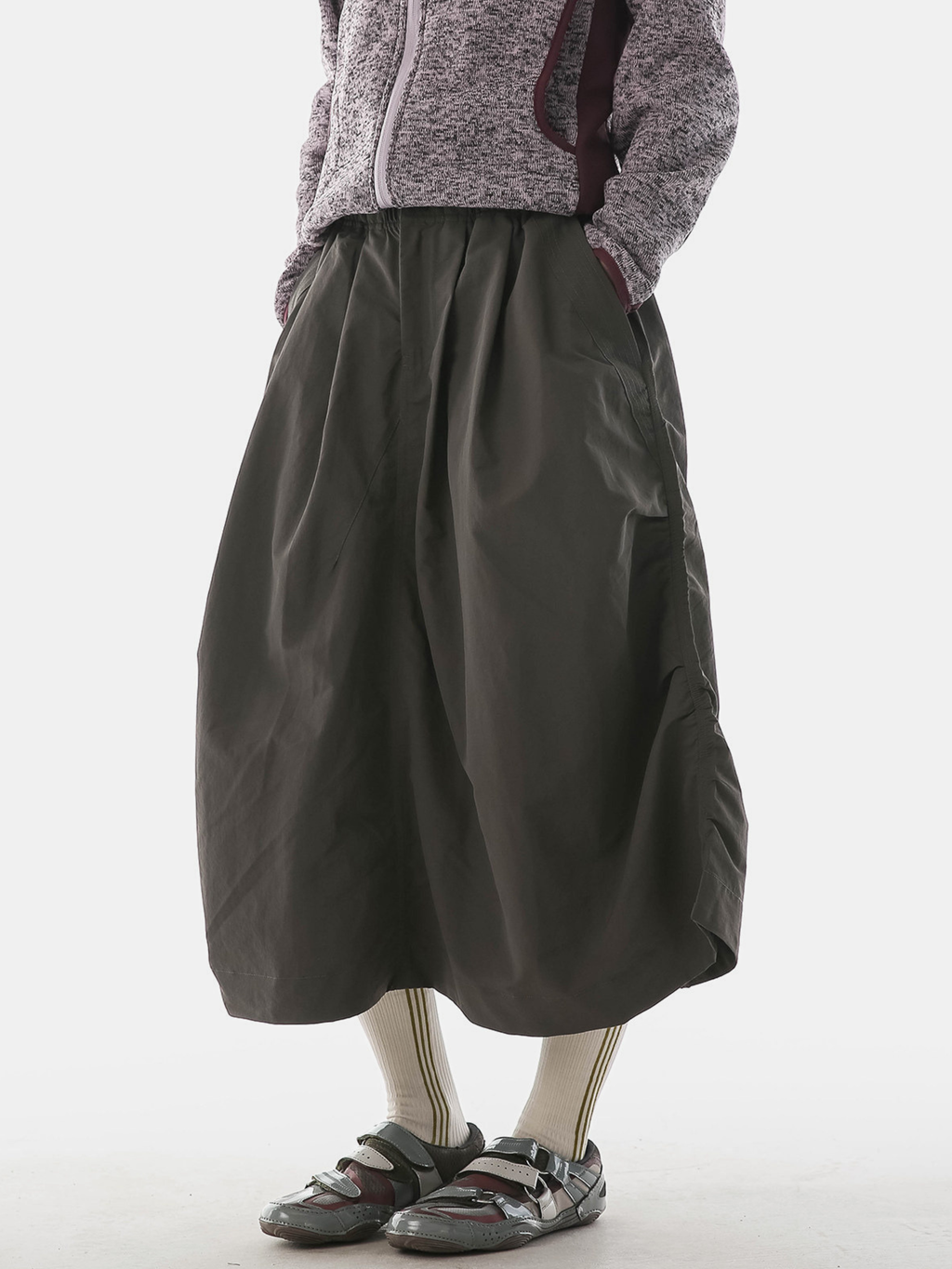 Clifftide – Wasserabweisender, schnell trocknender Midi-Rock aus Knitterstoff für Damen