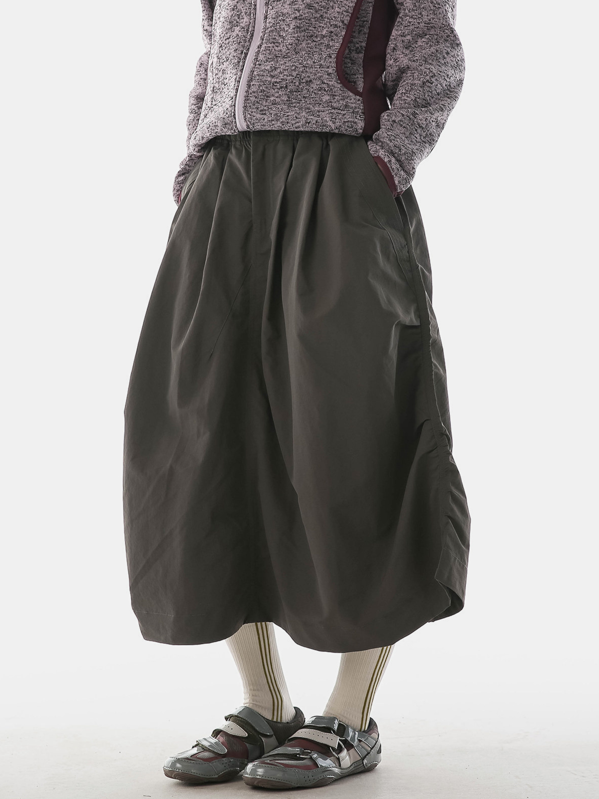 Clifftide – Wasserabweisender, schnell trocknender Midi-Rock aus Knitterstoff für Damen