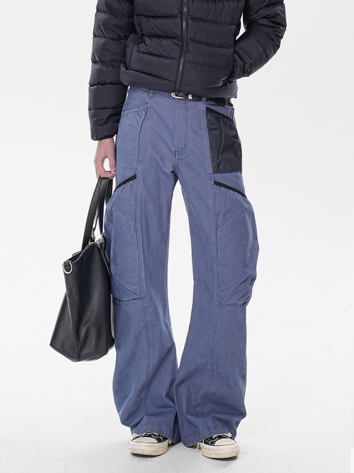 SleekLine – Herren-Cargohose mit geschwungenem Schnitt, Kreuzriemen und mehreren Taschen