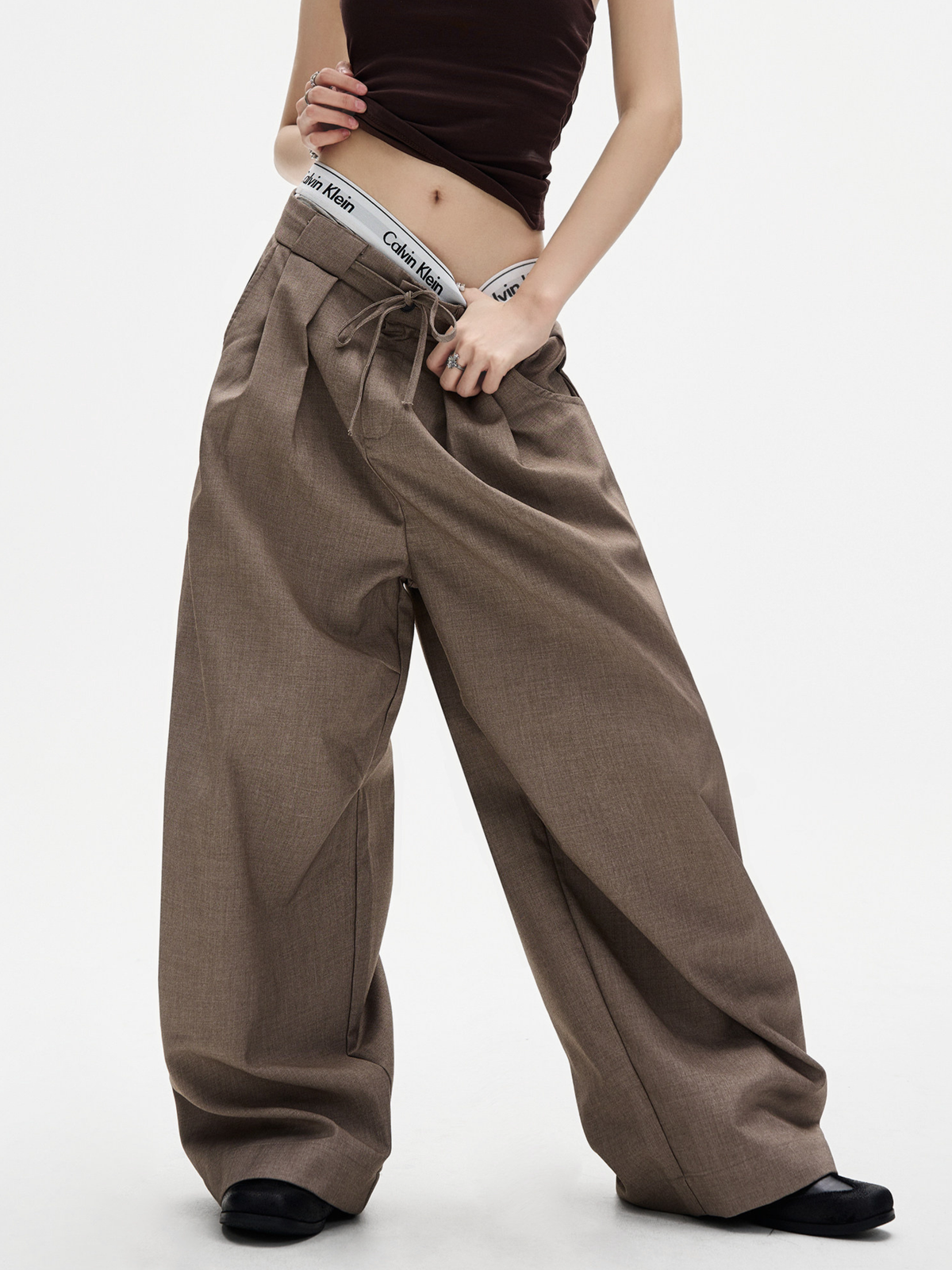 Ashshine – Plissierte weit geschnittene Stoffhose mit Kordelzug für Damen
