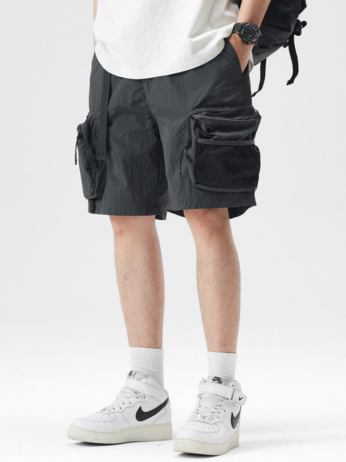 AlpineCrag – Atmungsaktive, knitterfreie Cargo-Shorts für Herren