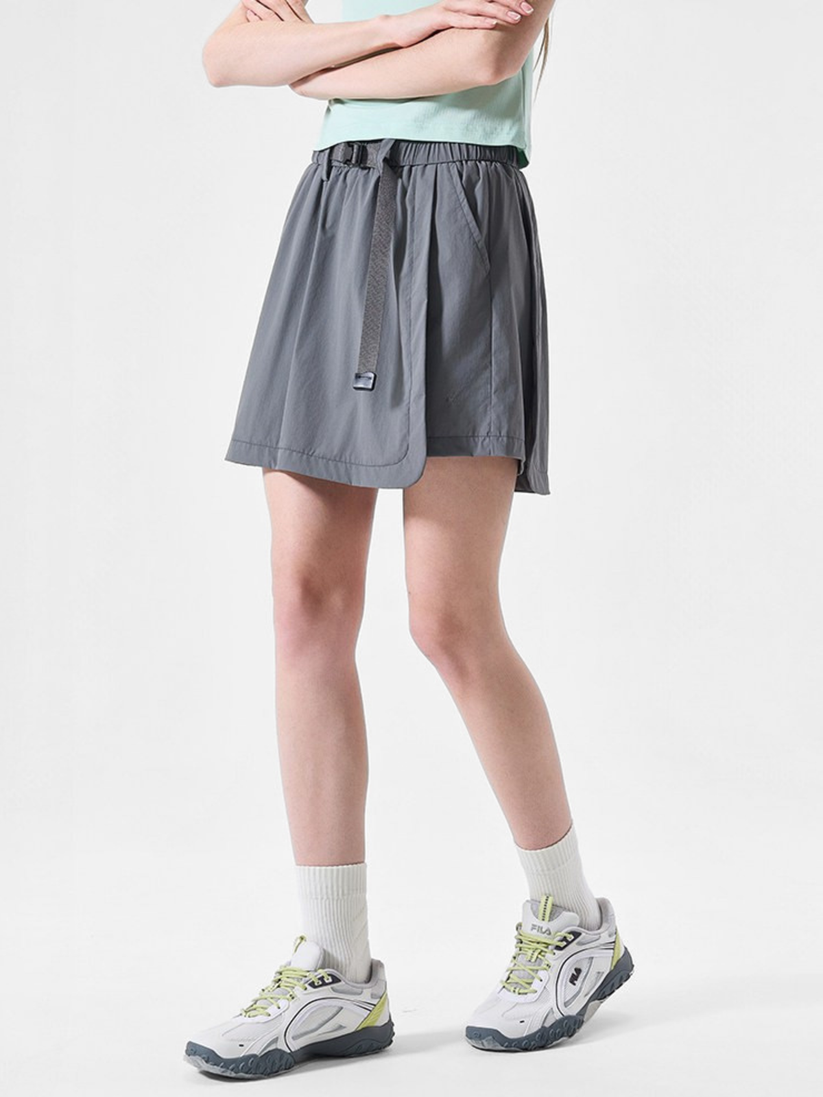 CampTent – Wasserabweisender, kühlender Sonnenschutz-Skort für Damen