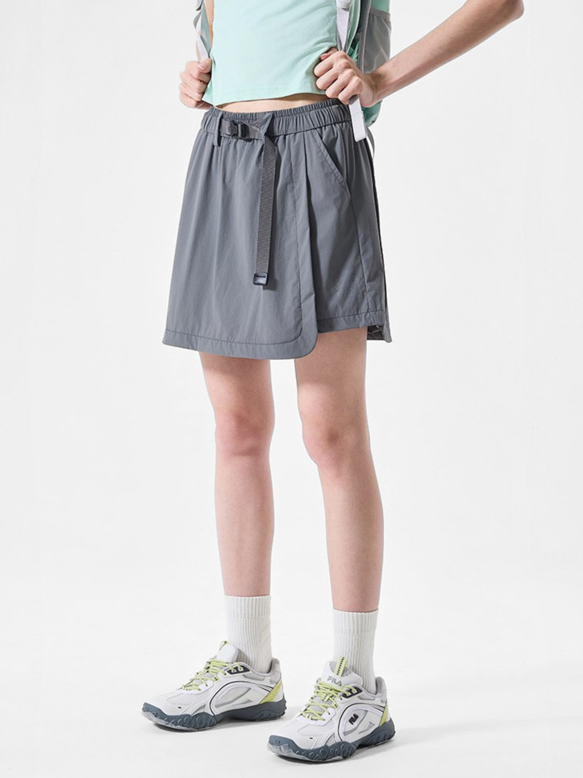 CampTent – Wasserabweisender, kühlender Sonnenschutz-Skort für Damen