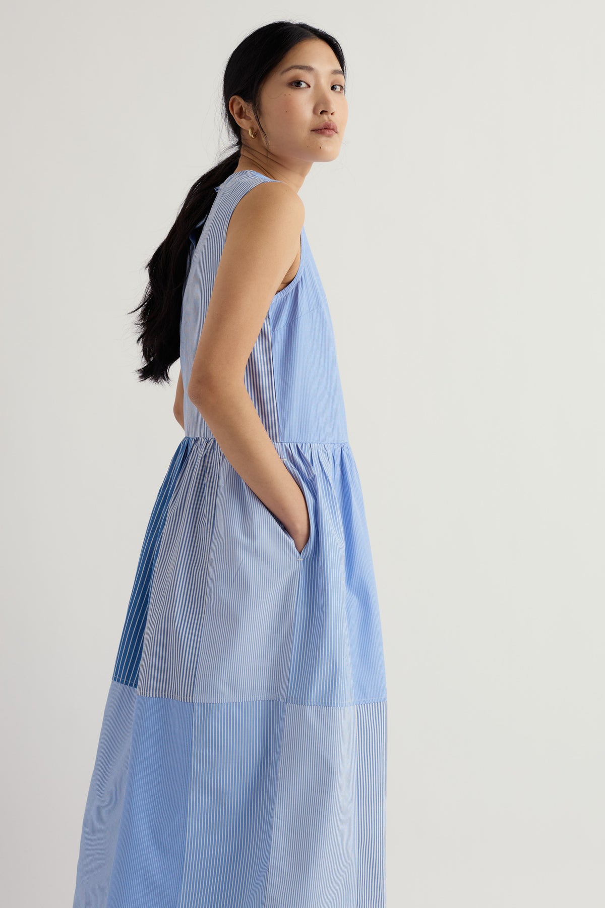 Beyond Retro ärmelloses Blusenkleid